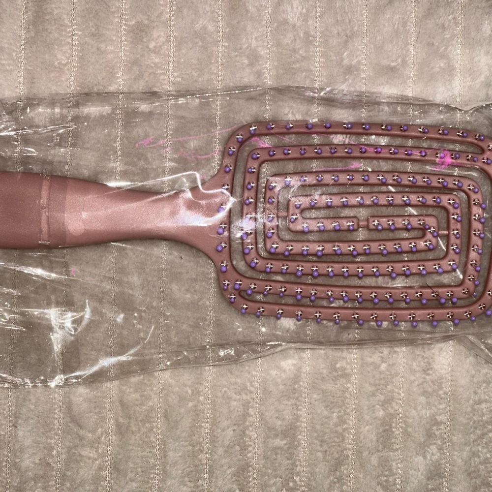 Pink and Gold Hair Styling Tool